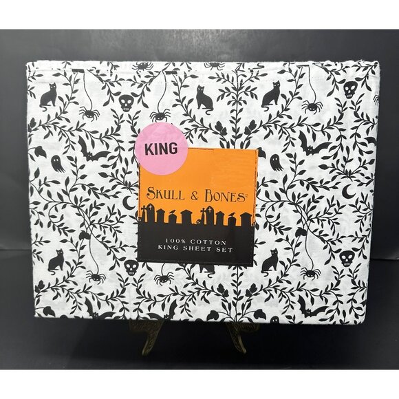 Skull & Bones Other - SKULL & BONES Cotton KING SHEET SET Skulls Spiders Bats Cat Ghosts Moons NIB NEW